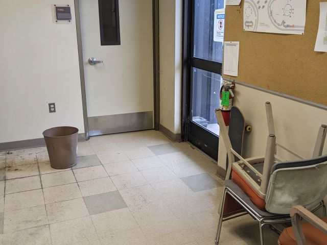 Break room before renovation