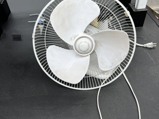 The tiny fan tasked with keeping the lab dry in the meantime